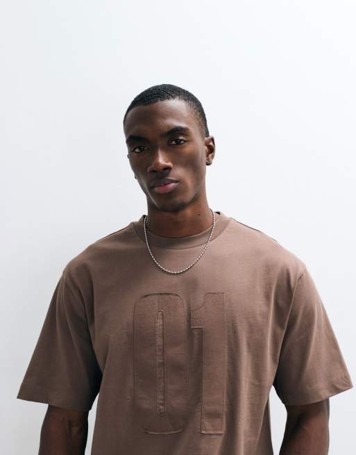 ASOS DESIGN - T-shirt décontracté avec appliqué 10 - Marron, 3 de 5