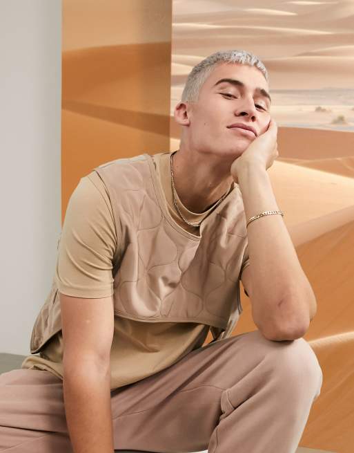 ASOS DESIGN - T-shirt décontracté avec gilet matelassé - Beige