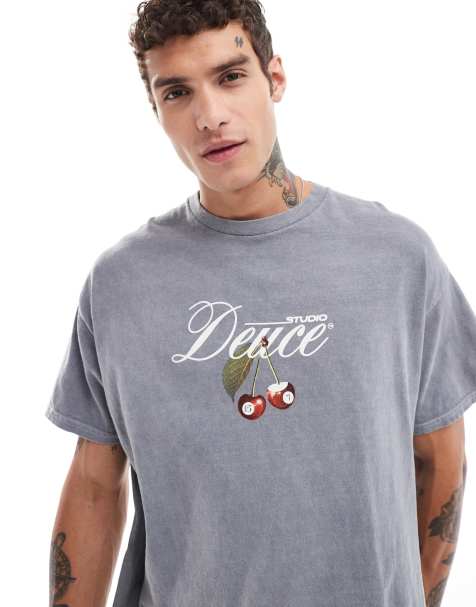 ASOS DESIGN - T-shirt décontracté avec imprimé cerises sur la poitrine - Gris délavé - view 1