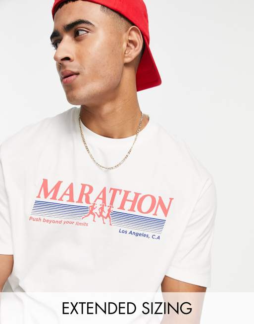 ASOS DESIGN - T-shirt décontracté avec imprimé sport - Blanc cassé