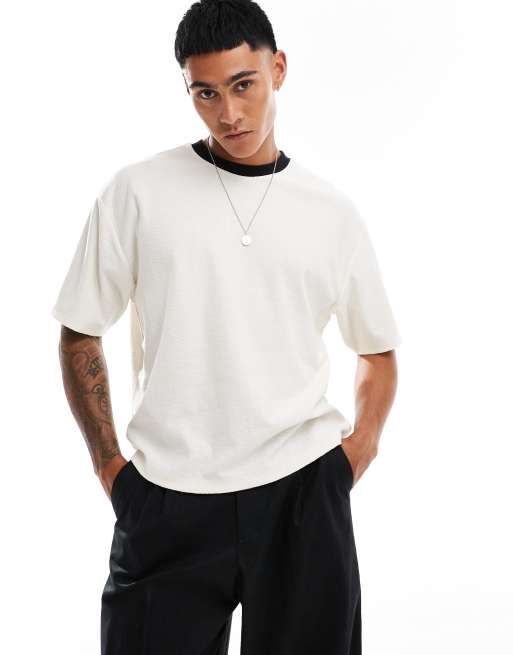 ASOS DESIGN - T-shirt décontracté coupe carrée à bords contrastants et détail effet maille torsadée - Neutre