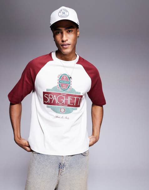 ASOS DESIGN - T-shirt décontracté coupe carrée à manches raglan et inscription - Crème/rouge - view 1