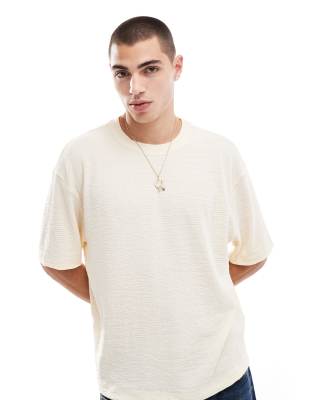 ASOS DESIGN - T-shirt décontracté et froissé à coupe carrée - Écru