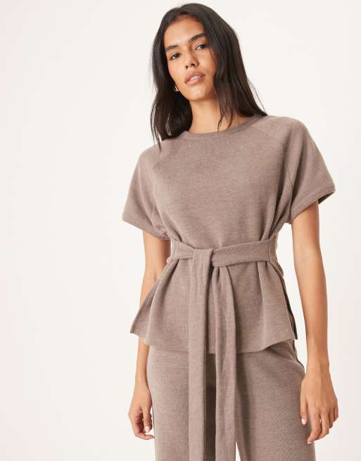 ASOS DESIGN - T-shirt doux à manches courtes noué à la taille - Chocolat