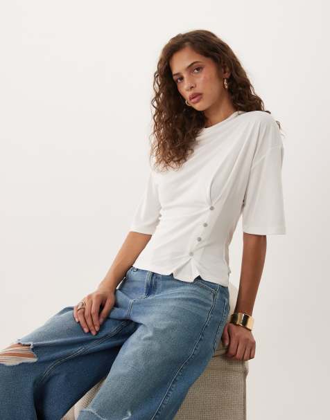 ASOS DESIGN T-shirt en cupro à taille cintrée boutonnée en écru - view 1