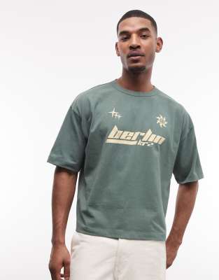 ASOS DESIGN - T-shirt épais oversize coupe carrée à imprimé Berlin - Vert délavé