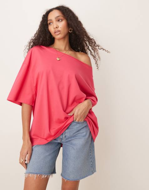 ASOS DESIGN - T-shirt fluide et oversize à épaule dénudée - Framboise - view 1