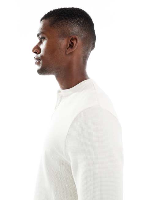 ASOS DESIGN - T-shirt gaufré coupe classique à manches longues et col boutonné - Crème, 4 de 5