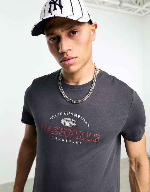 ASOS DESIGN - T-shirt i sort med byprint på brystet