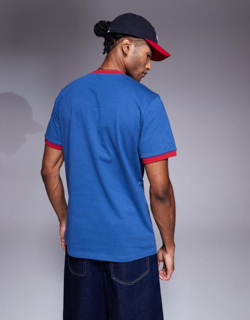 ASOS DESIGN – T-Shirt in Blau mit Rundhalsausschnitt und Kontrast-Einfassung in Rot , 2 von 4