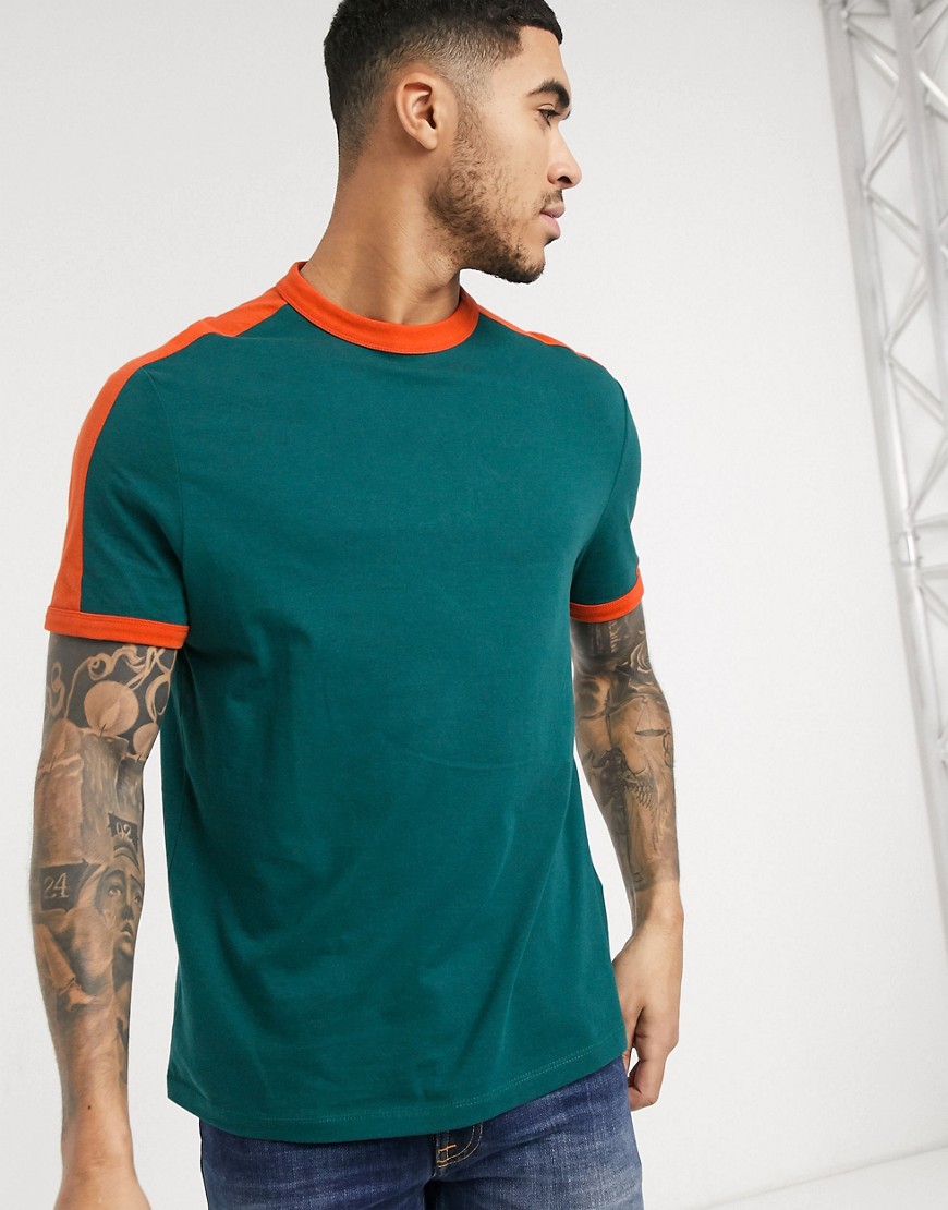 ASOS DESIGN - T-shirt in cotone organico verde-azzurro con pannello a contrasto sulle spalle
