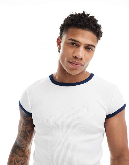 ASOS DESIGN – T-Shirt in Cremeweiß mit Muskelschnitt, Ringerrücken und Flügelärmeln