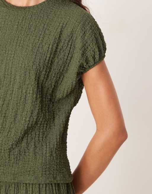 ASOS DESIGN – T-Shirt in Grün mit strukturierten Kappärmeln, Kombiteil, 3 von 4