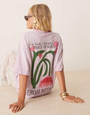 ASOS DESIGN - T-Shirt in Lila im Boyfriend-Schnitt mit Blumen-Rückengrafik