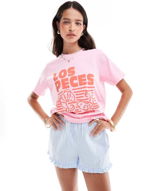 ASOS DESIGN T Shirt in Rosa mit regularem Schnitt und Los Peces Grafikprint ASOS