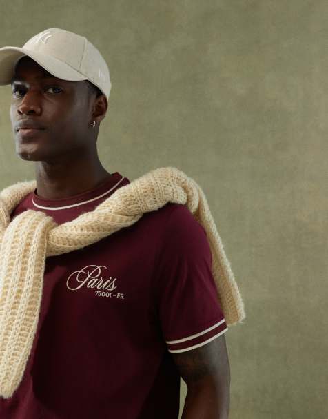 ASOS DESIGN – T-Shirt in Rot mit normalem Schnitt und Cityprint auf der Brust - view 1