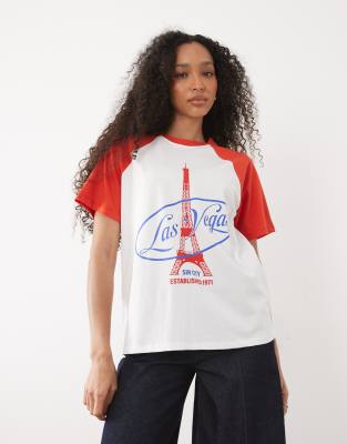 T-Shirt in Rot und Weiß mit Raglanärmeln und „Las Vegas"-Turm-Print-Mehrfarbig Mehrfarbig XS