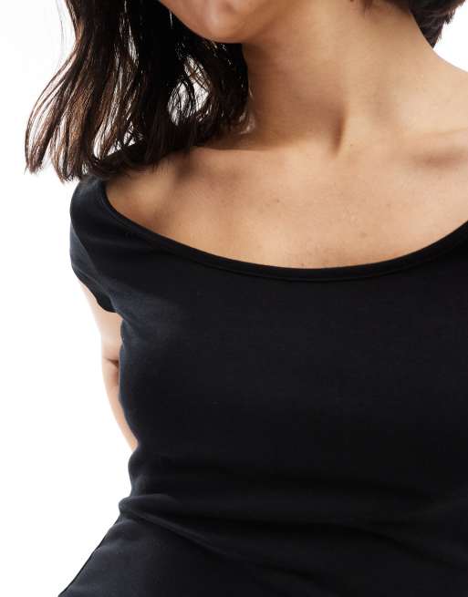ASOS DESIGN – T-Shirt in Schwarz mit Kappenärmeln und U-Ausschnitt, 3 von 4