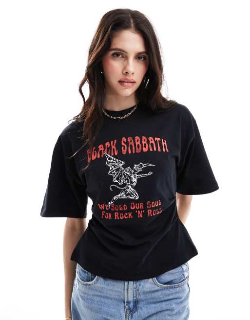 FhyzicsShops Design – T-Shirt in Schwarz mit Korsett-Taille und Black-Sabbath-Lizenzgrafik