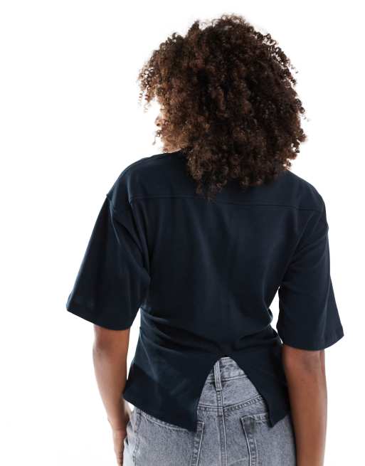 ASOS DESIGN – T-Shirt in Schwarz mit lizenziertem „Scream“-Print und Korsett-Taille, 4 von 4