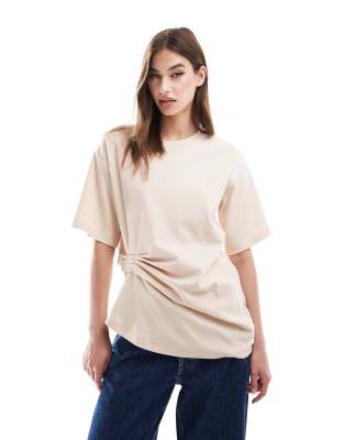 ASOS DESIGN - T-Shirt in Stein mit seitlicher Raffung-Neutral