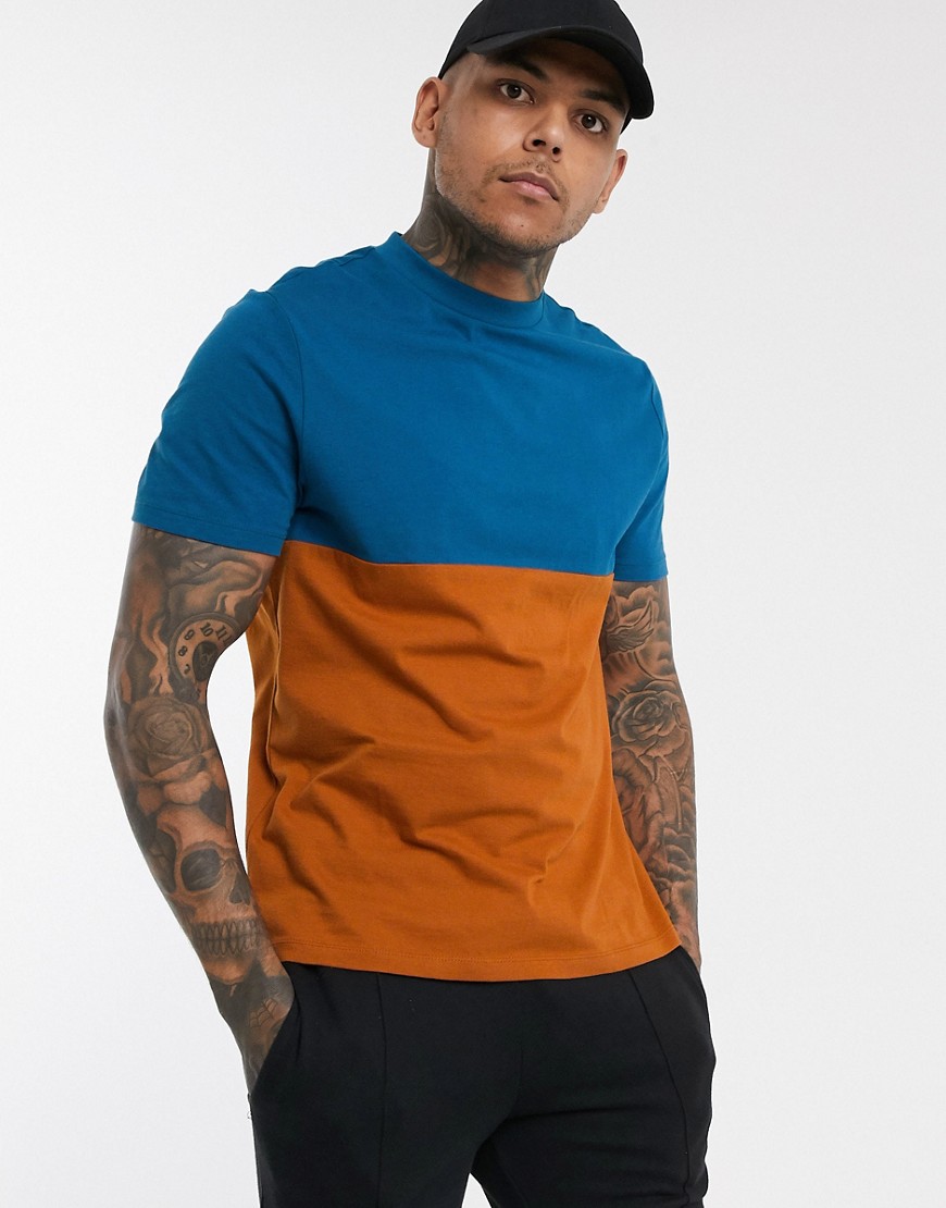 ASOS DESIGN - T-shirt in tessuto organico marrone con carré a contrasto