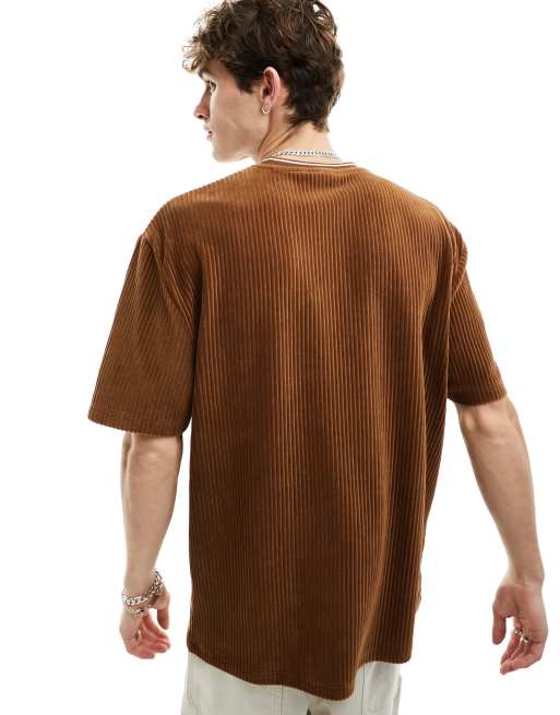 ASOS DESIGN - T-shirt in velour marrone a coste comoda con righe a contrasto sui bordi, 3 di 4