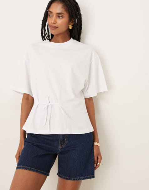 ASOS DESIGN – T-Shirt in Weiß mit Raffung mit Bindedetail - view 1