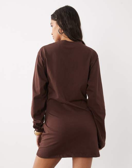 ASOS DESIGN T-Shirt-Kleid im Sarong-Stil in Braun, 4 von 4
