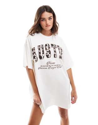 ASOS DESIGN - T-Shirt-Kleid mit „Austin"-Schriftzug-Bunt