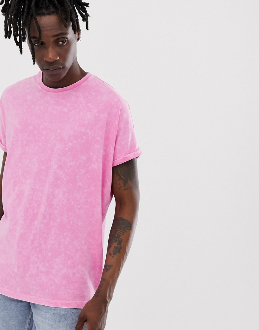 ASOS DESIGN - T-shirt lunga oversize con maniche con risvolto lavaggio acido rosa