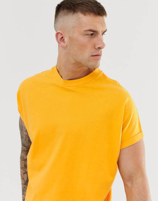 ASOS DESIGN - T-shirt lunga oversize girocollo con maniche con risvolto gialla, 3 di 4