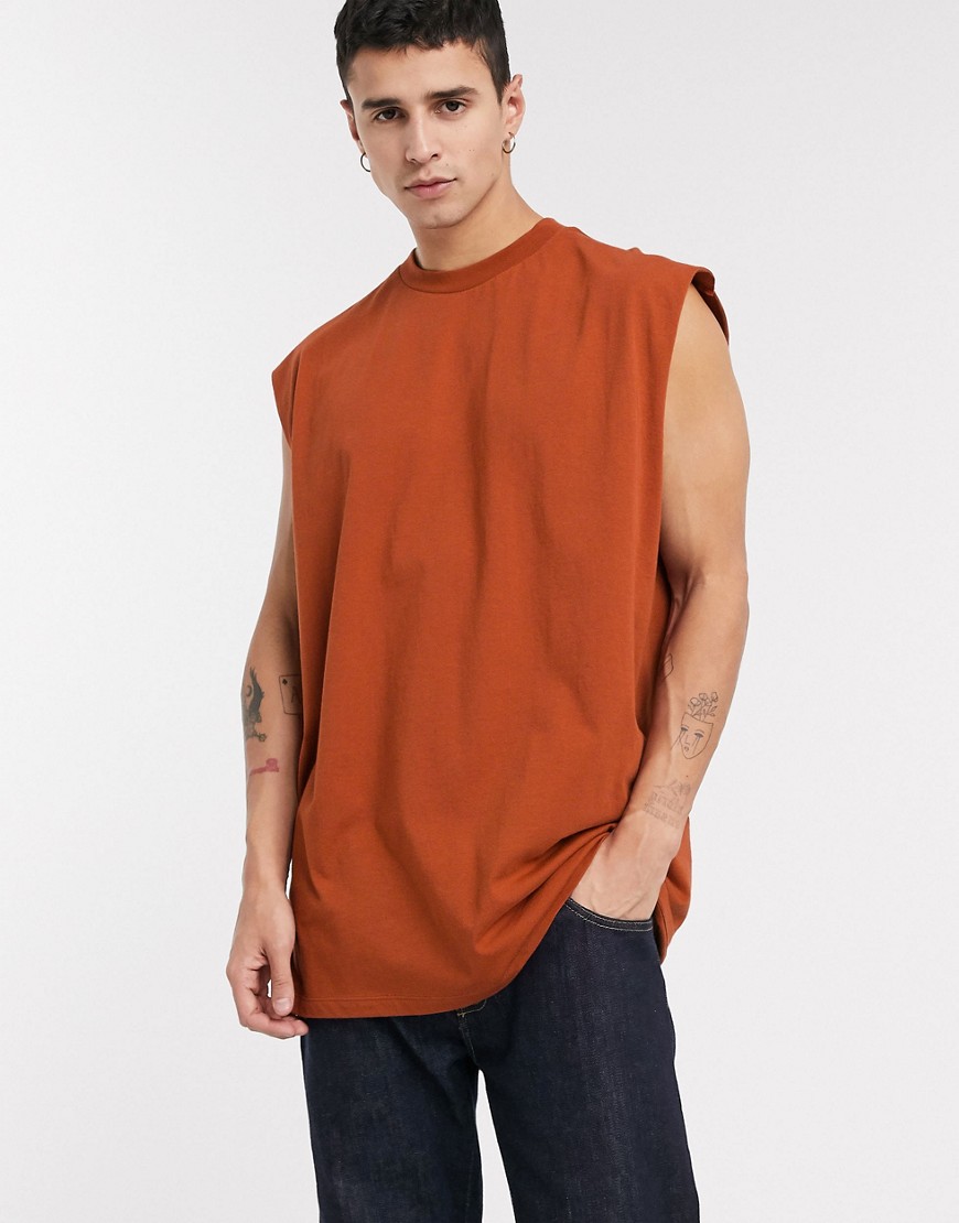 ASOS DESIGN - T-shirt lunga oversize senza maniche marrone