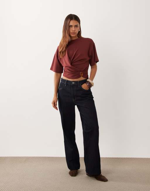 ASOS DESIGN - T-shirt manches courtes en modal avec finitions dorées - Bordeaux, 3 de 4