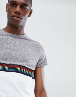 ASOS DESIGN – T-shirt med kontrasterande ok och regnbågsrandning-Grå