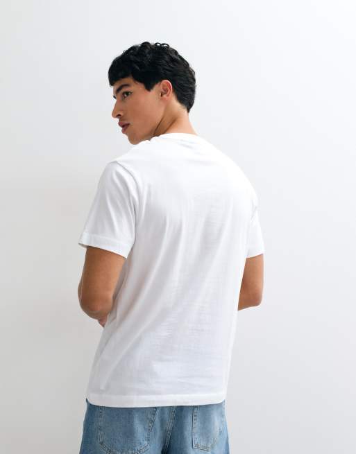 ASOS DESIGN T-shirt med San Sebastian-grafik i hvid, 4 af 5
