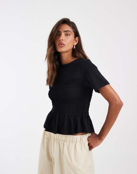 ASOS DESIGN - T-shirt met gesmokte taille in zwart - view 1