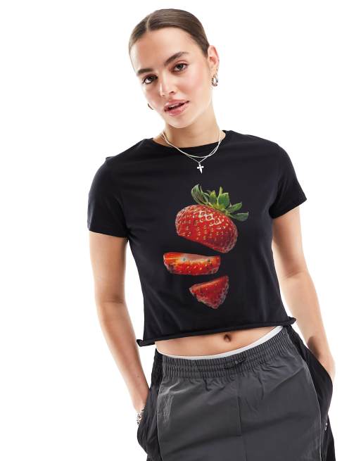 ASOS DESIGN - T-shirt met grafische aarbeien-fruitprint in zwart