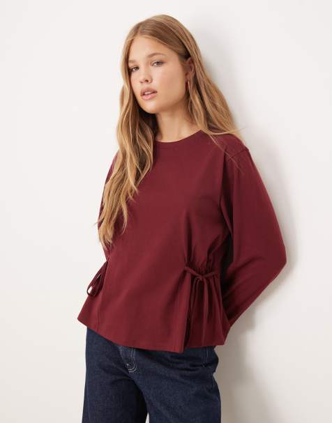 ASOS DESIGN - T-shirt met ingenomen, gestrikte taille en lange mouwen in donker kersenrood - view 1
