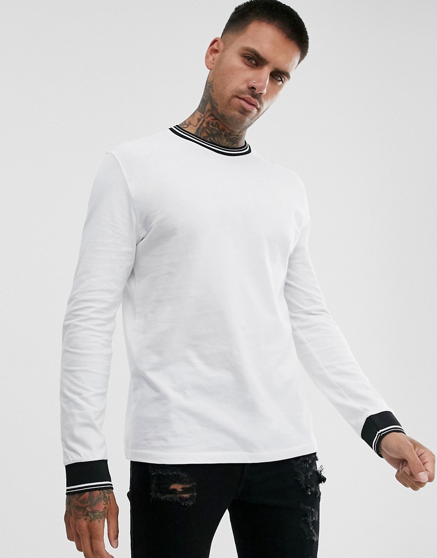 ASOS DESIGN - T-shirt met lange mouwen en gekleurd randje in zwart-Wit