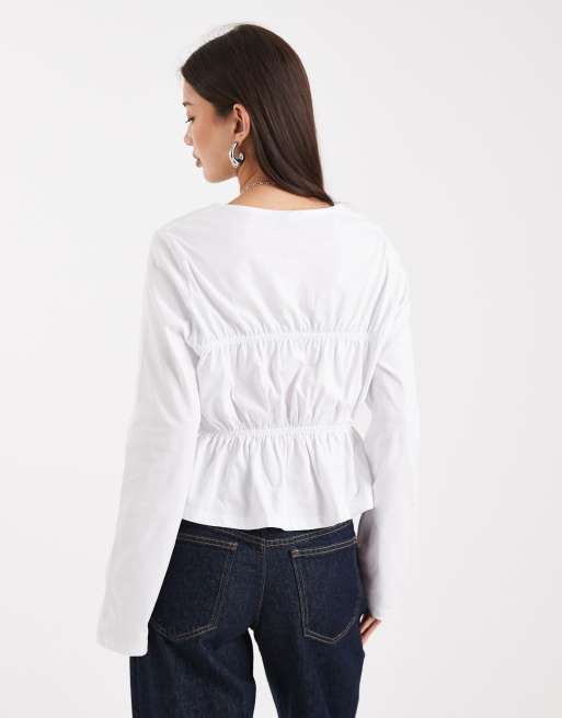 ASOS DESIGN - T-shirt met lange mouwen en panelen met gestrikt detail in wit, 4 van 4