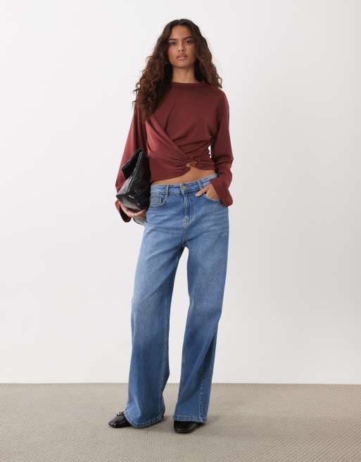 ASOS DESIGN T-shirt met lange mouwen, gerimpelde taille en sierbies in bordeauxrood, 2 van 4