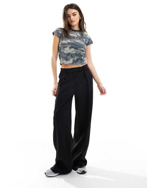 ASOS DESIGN - T-shirt met montana-print, camoprint en wassing, 2 van 4