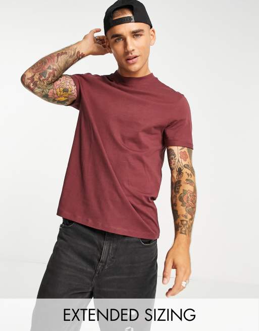 ASOS DESIGN - T-shirt met omgeslagen mouwen in bordeauxrood met wassing