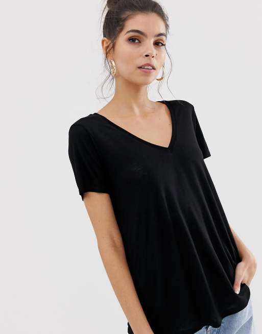 ASOS DESIGN - T-shirt met v-hals en korte mouwen in zwart