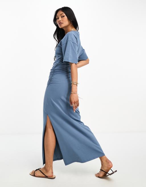 ASOS DESIGN - T-shirt-midikjole med rund hals og rynkede sider i vasket blå, 2 af 4