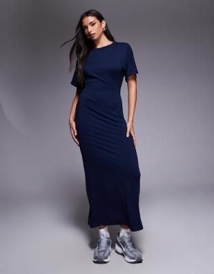 ASOS DESIGN - T-Shirt-Midikleid in Marineblau mit Ziernaht vorne-Schwarz