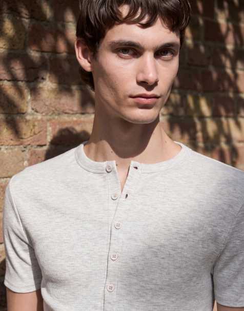 ASOS DESIGN - T-shirt moulant côtelé à col tunisien - Beige chiné - view 1
