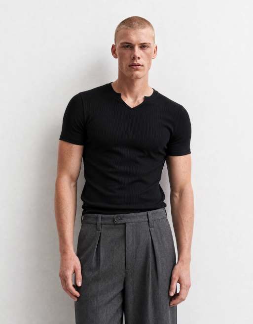 ASOS DESIGN t-shirt muscle fit con scollo a intaglio nera, 6 di 10