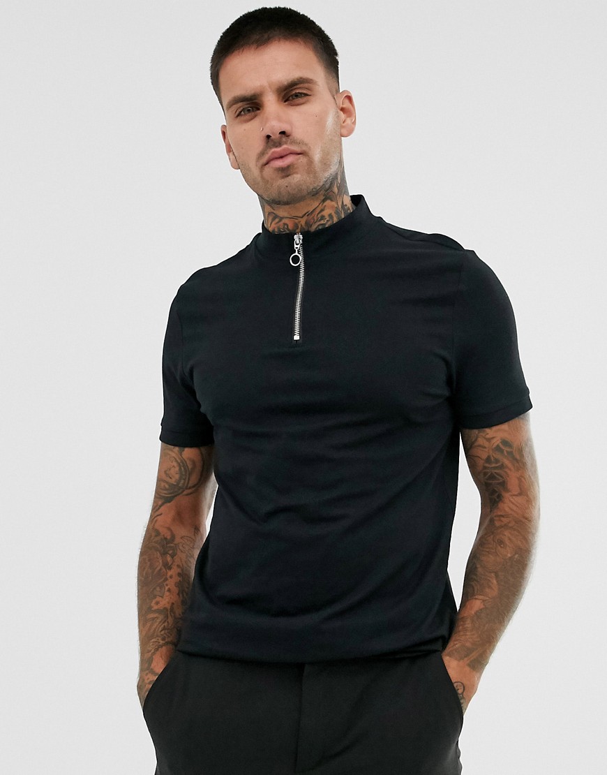 ASOS DESIGN - T-shirt nera a collo alto in cotone organico con zip-Nero